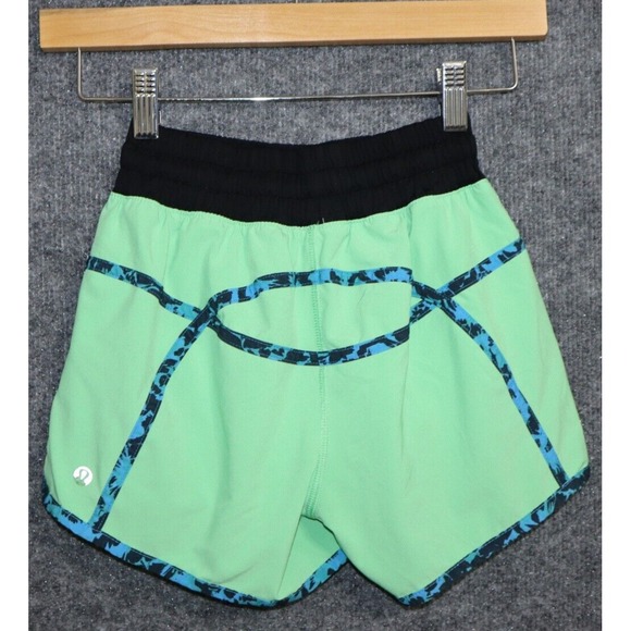 Lululemon Shorts Women 2 Green Tracker 4" Lined Running Athleisure Yoga Training - Picture 3 of 5